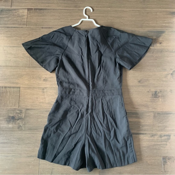Banana Republic Black romper shorts - Picture 4 of 4